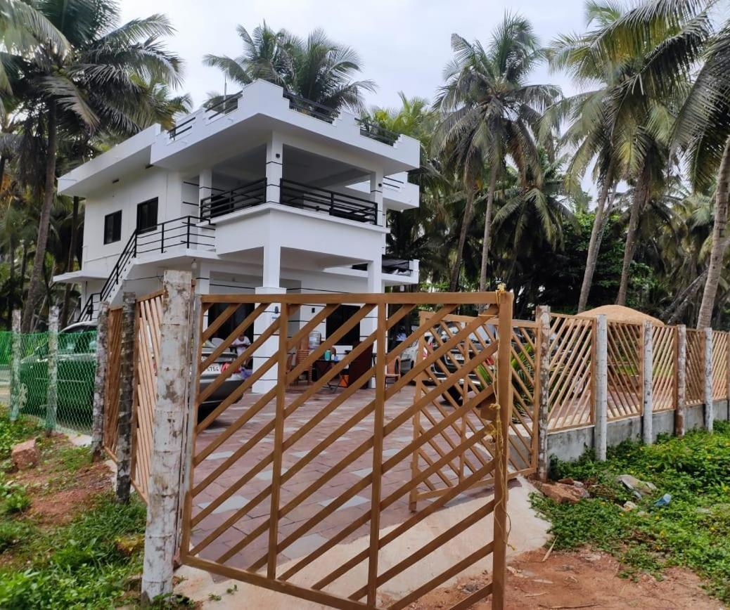 Corniche Beach Resort Mulappilangād 외부 사진