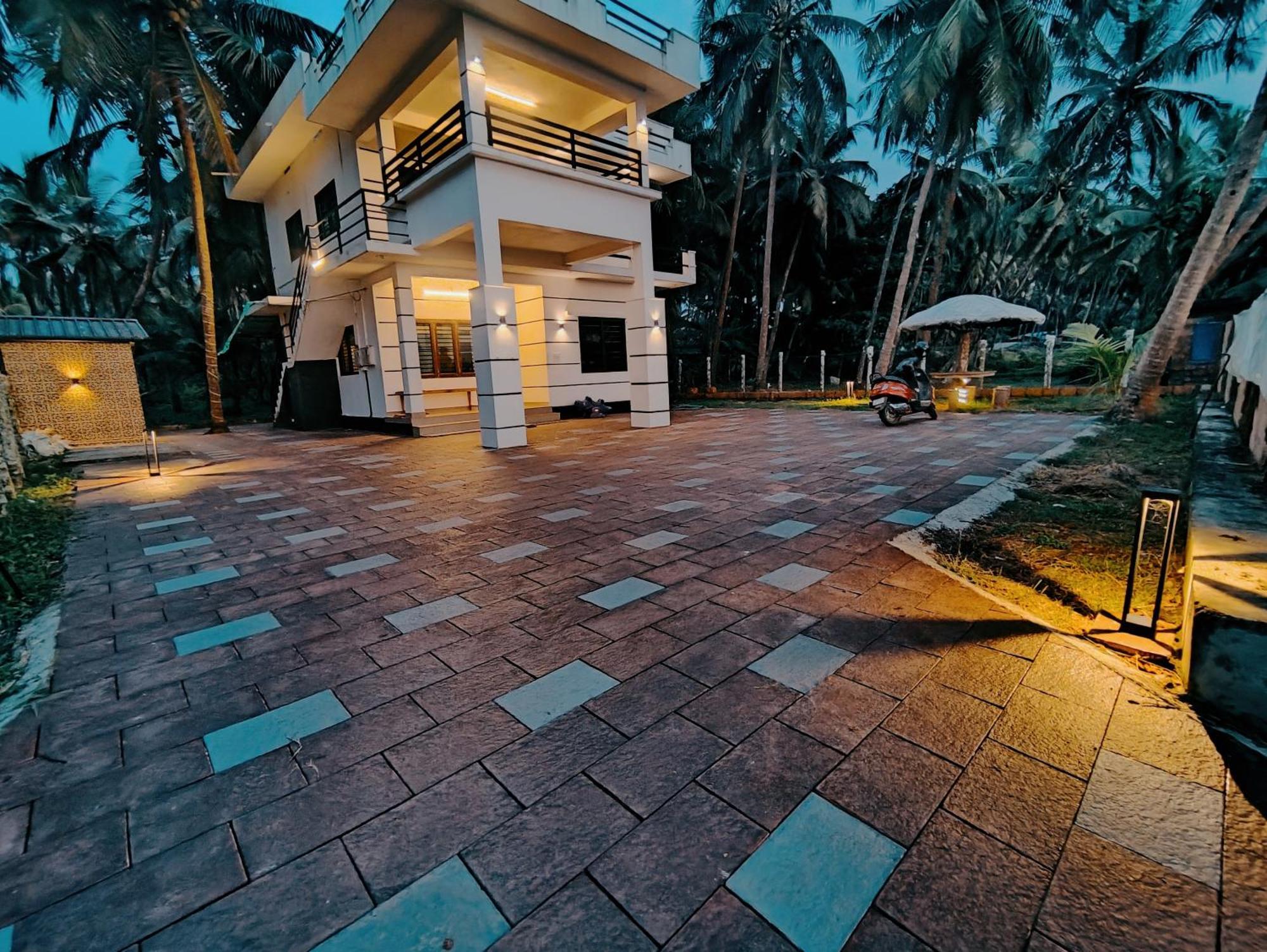 Corniche Beach Resort Mulappilangād 객실 사진